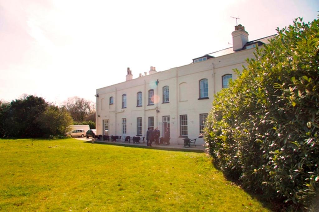 East Close Christchurch (Dorset) Exterior foto